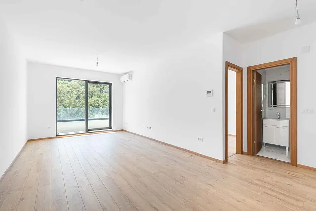 Zum Verkauf steht eine Einzimmerwohnung in Kamenovo, — photo 4